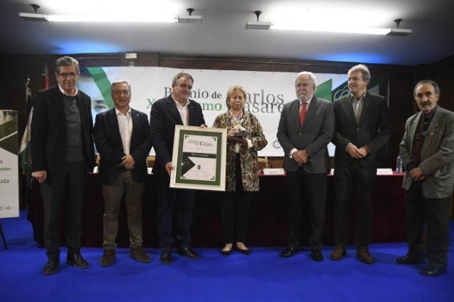  Santalices destaca a honestidade e o rigor na traxectoria profesional de Pilar Cernuda